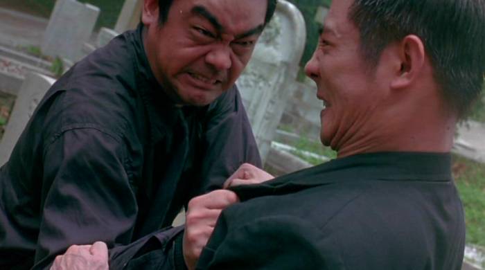 Shek (Sean Lau Ching Wan) fighting Tsui (Jet Li Lian Jie) from the US DVD